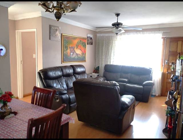 2 BEDROOM FLAT FOR SALE IN BLUFF